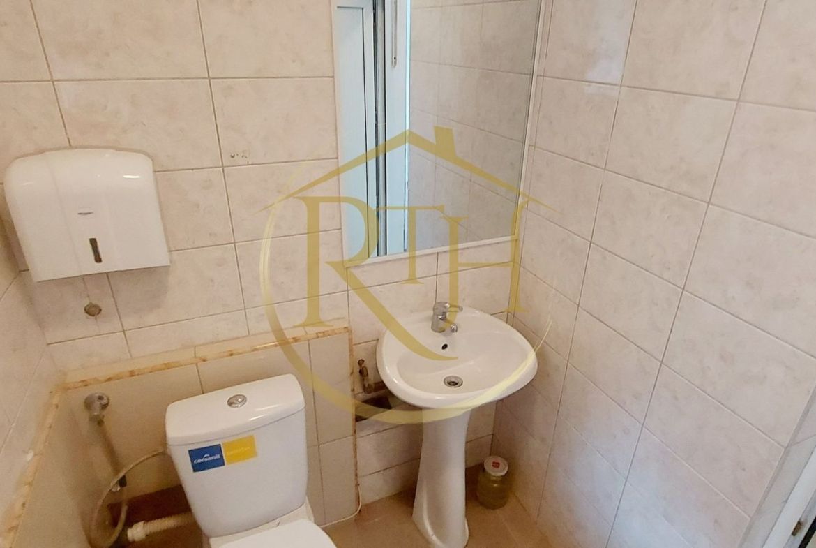Se inchiriaza spatiu comercial situat in apropiere de Piata 700 si Piata Unirii