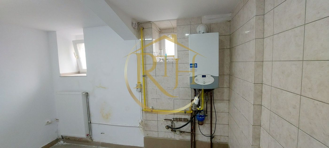 Se inchiriaza spatiu comercial situat in apropiere de Piata 700 si Piata Unirii