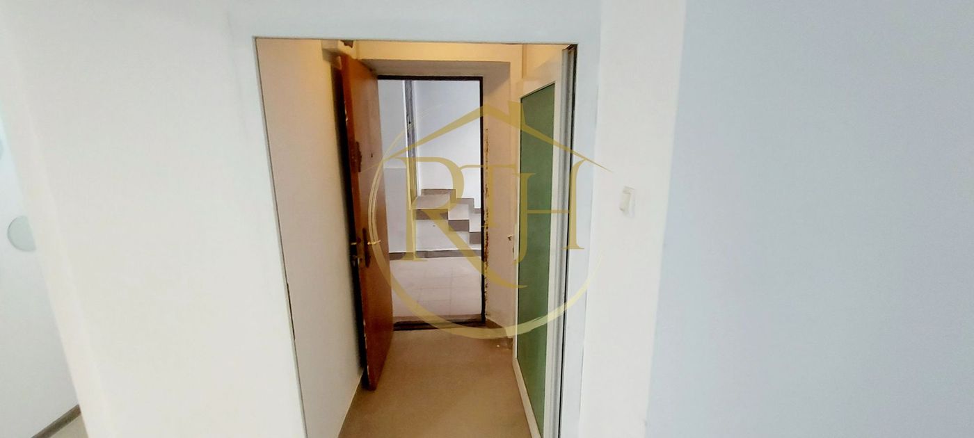 Se inchiriaza spatiu comercial situat in apropiere de Piata 700 si Piata Unirii