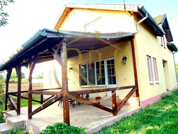 Oferim spre vanzare casa, 6camere, 162mp utili,809mp teren,in Giroc 0% Comision