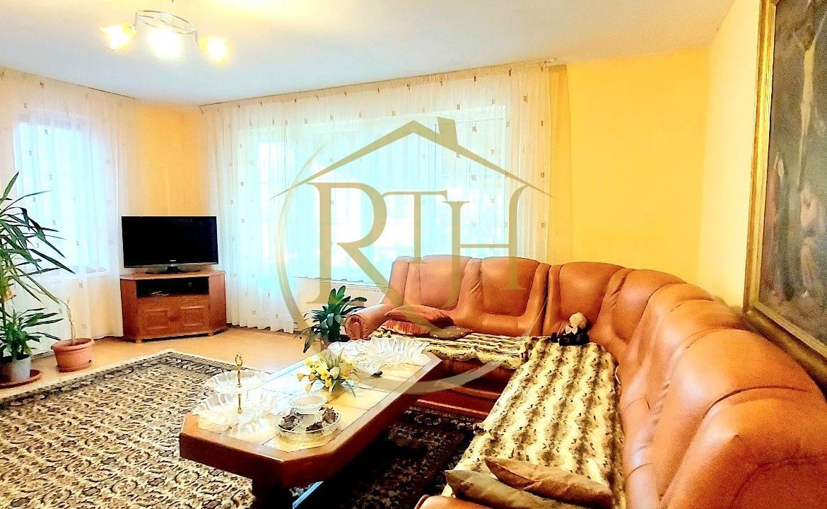 Oferim spre vanzare casa, 6camere, 162mp utili,809mp teren,in Giroc 0% Comision