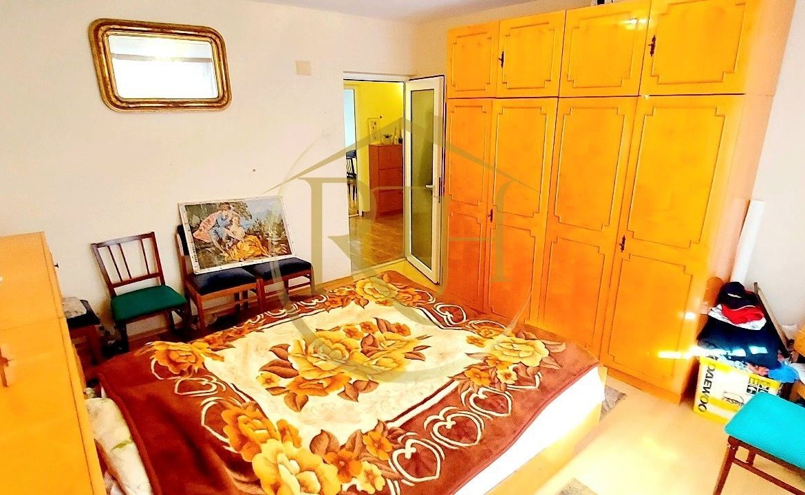 Oferim spre vanzare casa, 6camere, 162mp utili,809mp teren,in Giroc 0% Comision