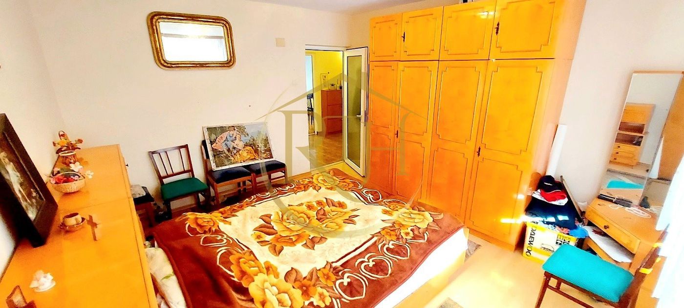 Oferim spre vanzare casa, 6camere, 162mp utili,809mp teren,in Giroc 0% Comision