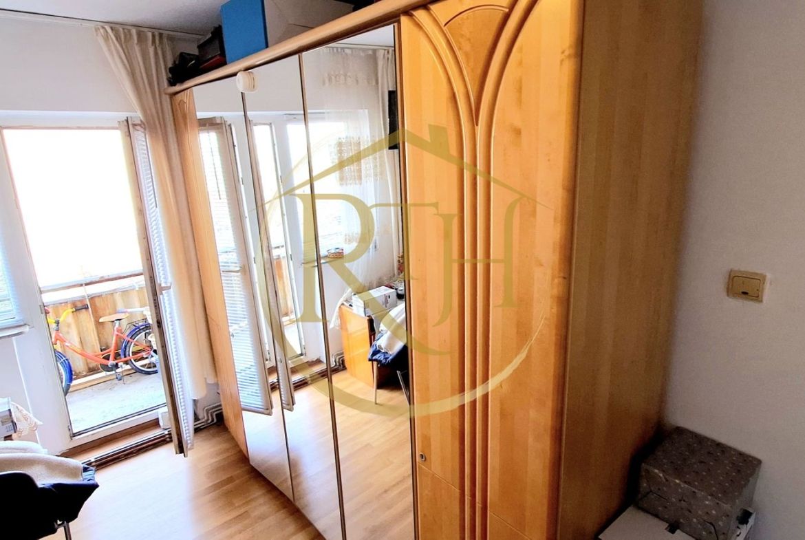 Oferim spre vanzare, Apartament cu 3 camere, Girocului, Sp. Judetean