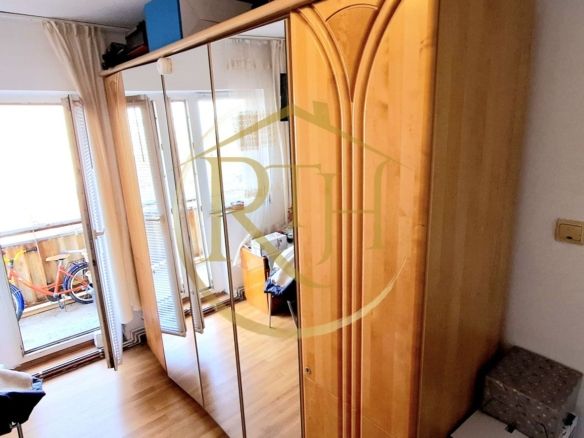 Oferim spre vanzare, Apartament cu 3 camere, Girocului, Sp. Judetean
