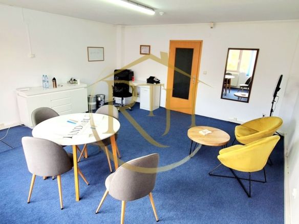 Oferim spre inchiriere spatii pentru birouri, zona Soarelui, Parcare privata