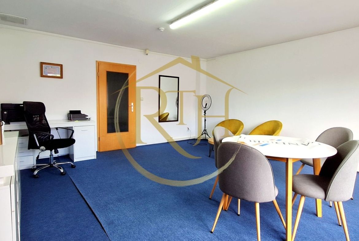 Oferim spre inchiriere spatii pentru birouri, zona Soarelui, Parcare privata