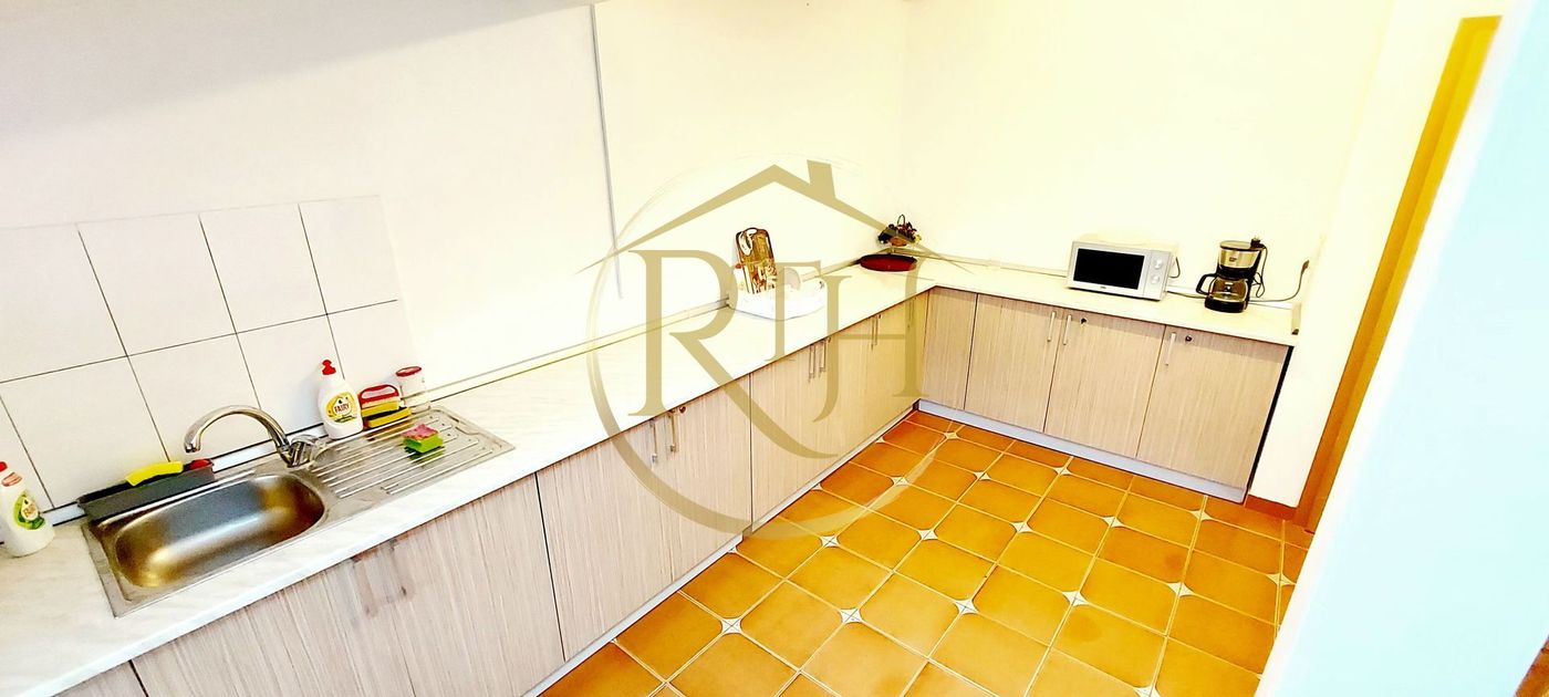 Oferim spre inchiriere spatii pentru birouri, zona Soarelui, Parcare privata