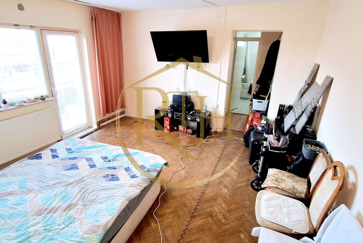 Oferim spre vanzare, Apartament cu 3 camere, Girocului, Sp. Judetean
