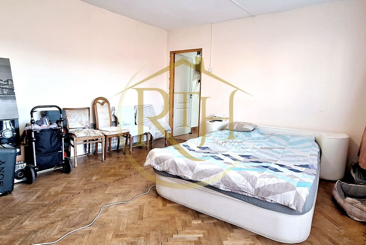 Oferim spre vanzare, Apartament cu 3 camere, Girocului, Sp. Judetean