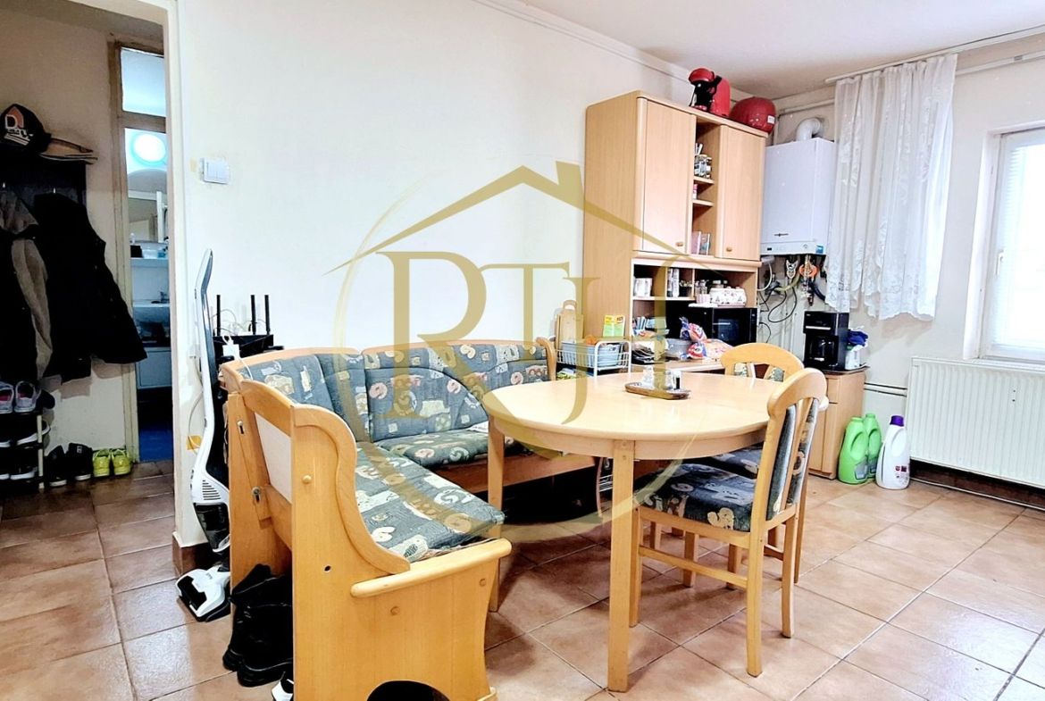 Oferim spre vanzare, Apartament cu 3 camere, Girocului, Sp. Judetean