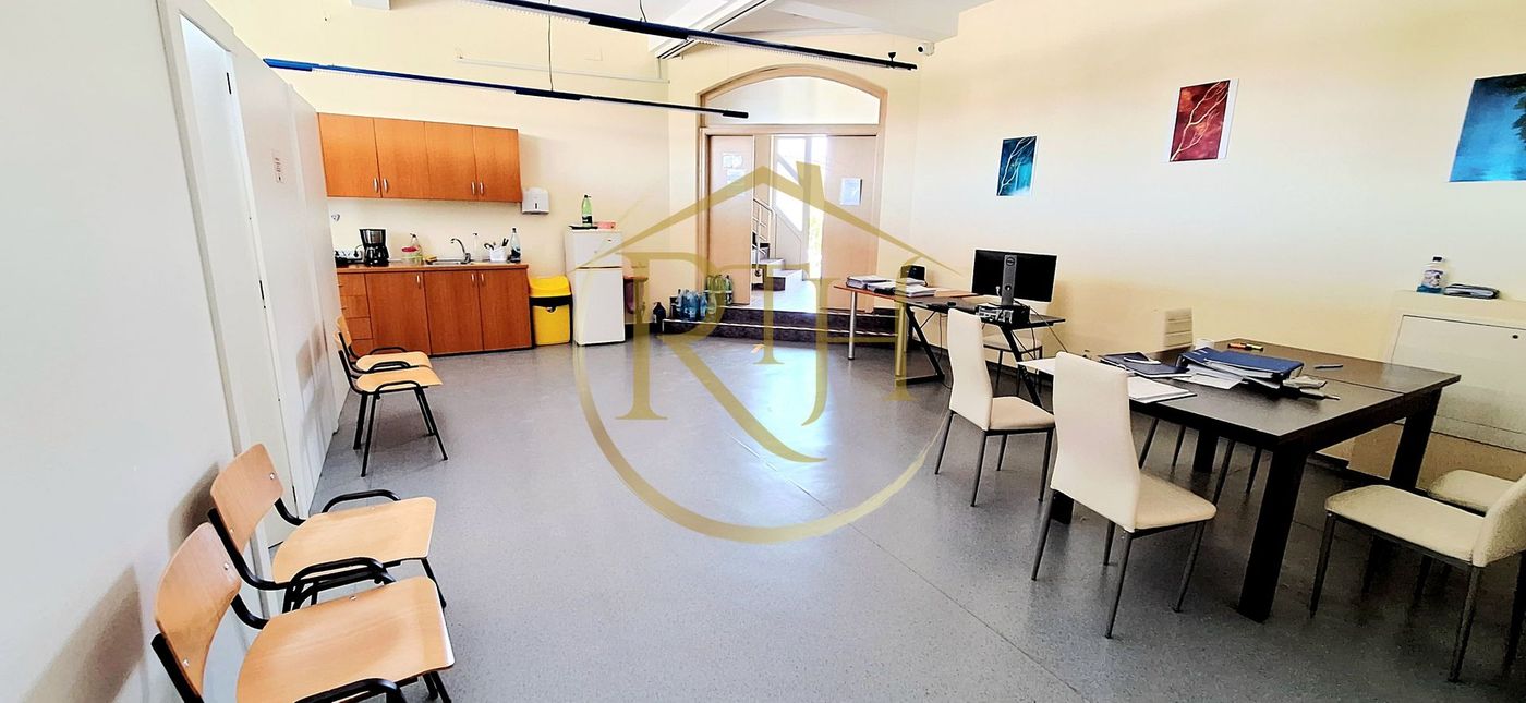 Oferim spre inchiriere, Cladire ideala pentru Clinica, Centru medical etc