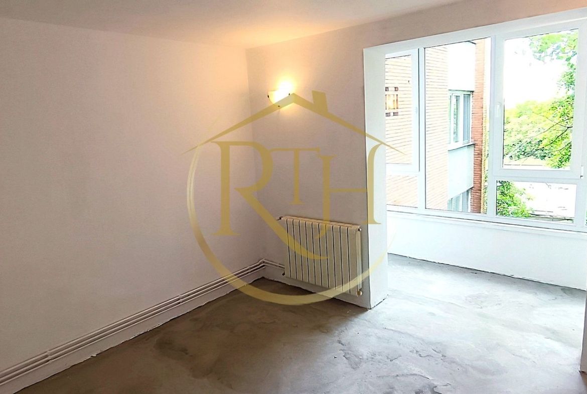 De vanzare apartament 2 camere zona centrala, comision ,,0″