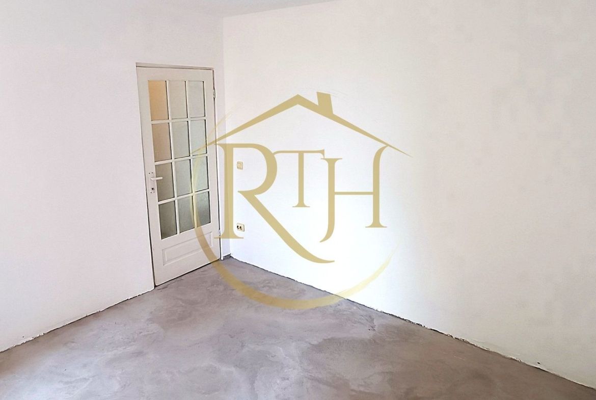 De vanzare apartament 2 camere zona centrala, comision ,,0″