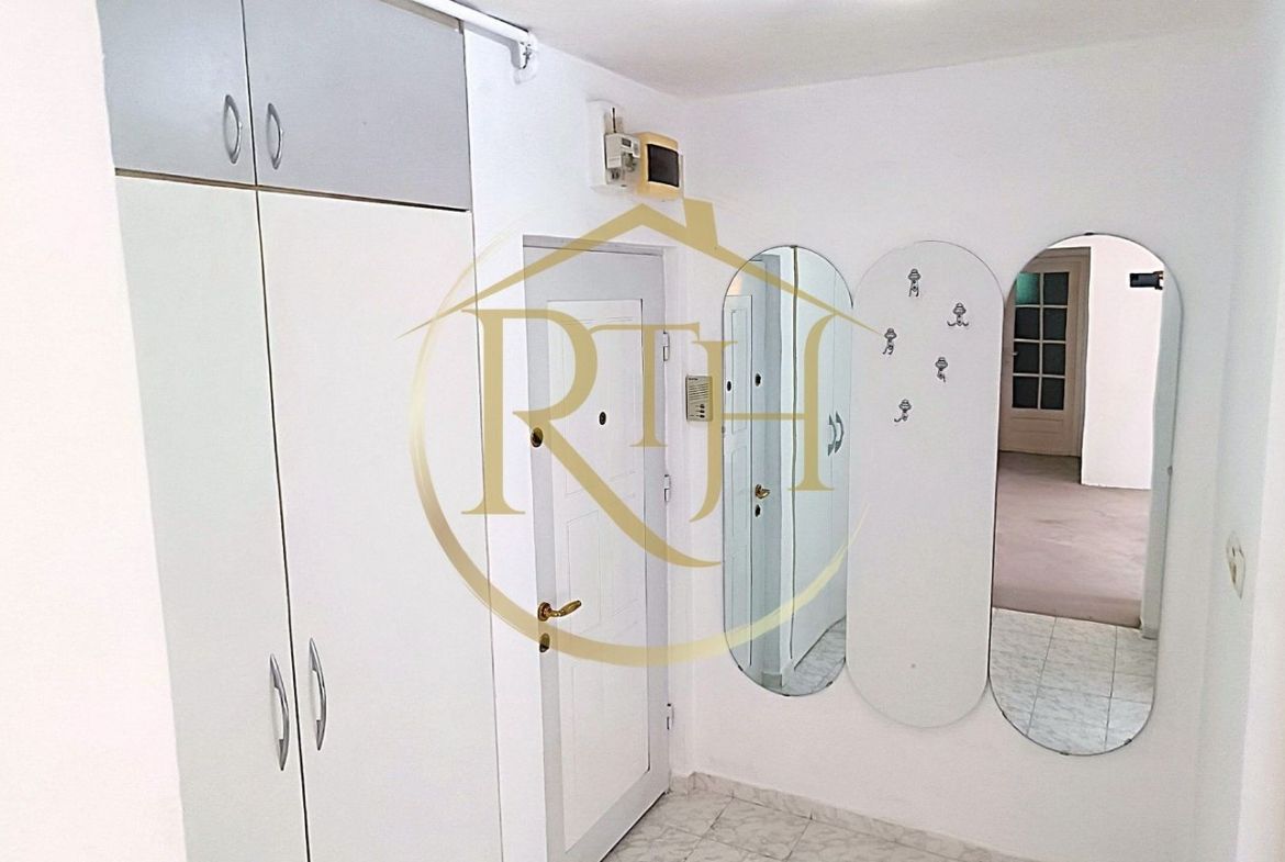 De vanzare apartament 2 camere zona centrala, comision ,,0″