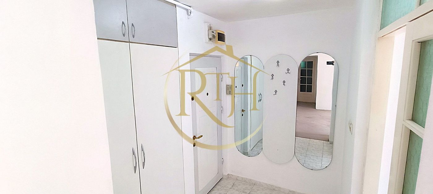 De vanzare apartament 2 camere zona centrala, comision ,,0″