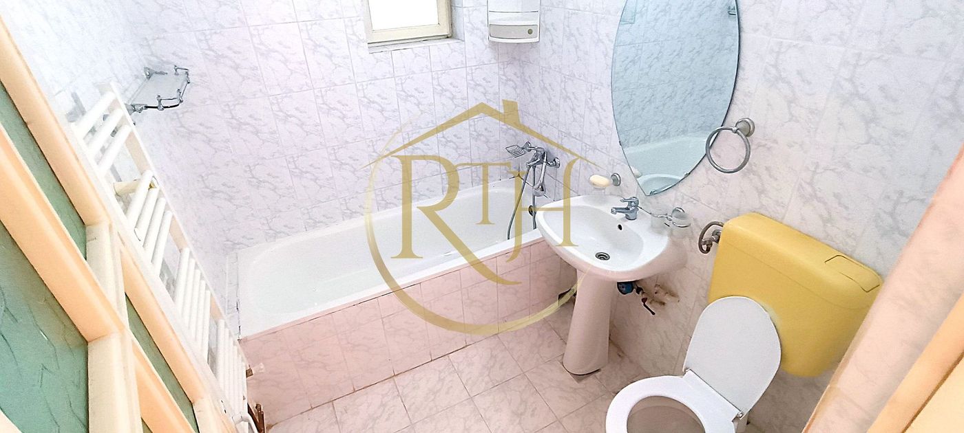 De vanzare apartament 2 camere zona centrala, comision ,,0″