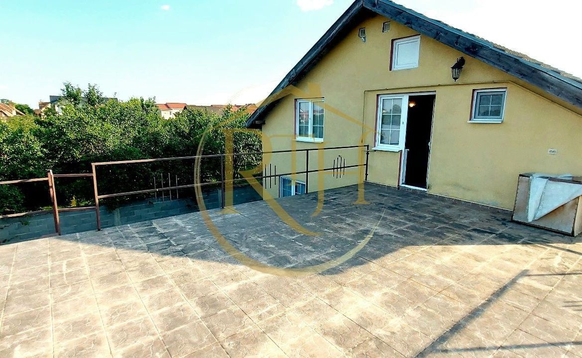 Oferim spre vanzare casa, 6 camere, 162mp utili, 809mp teren, in Giroc
