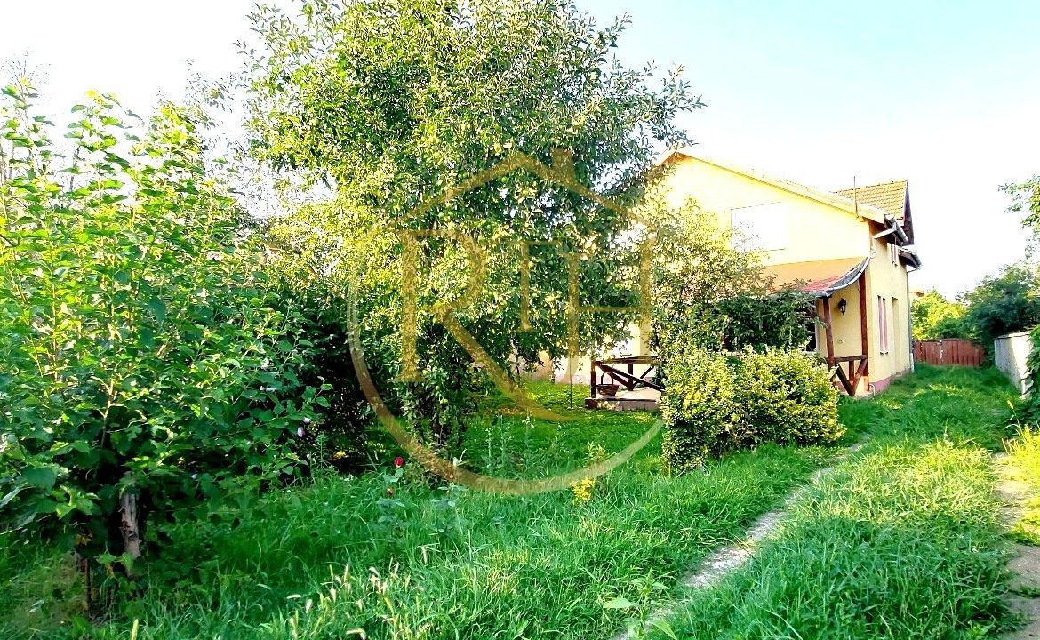 Oferim spre vanzare casa, 6 camere, 162mp utili, 809mp teren, in Giroc