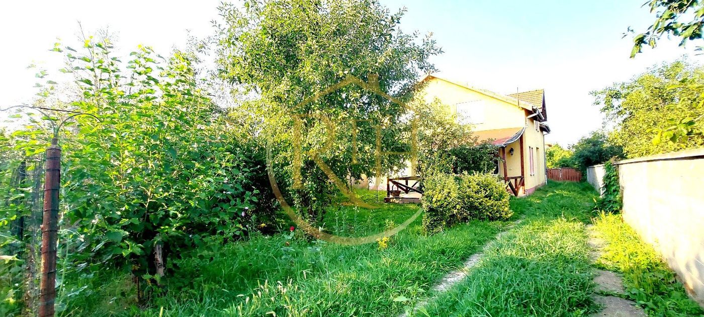 Oferim spre vanzare casa, 6 camere, 162mp utili, 809mp teren, in Giroc