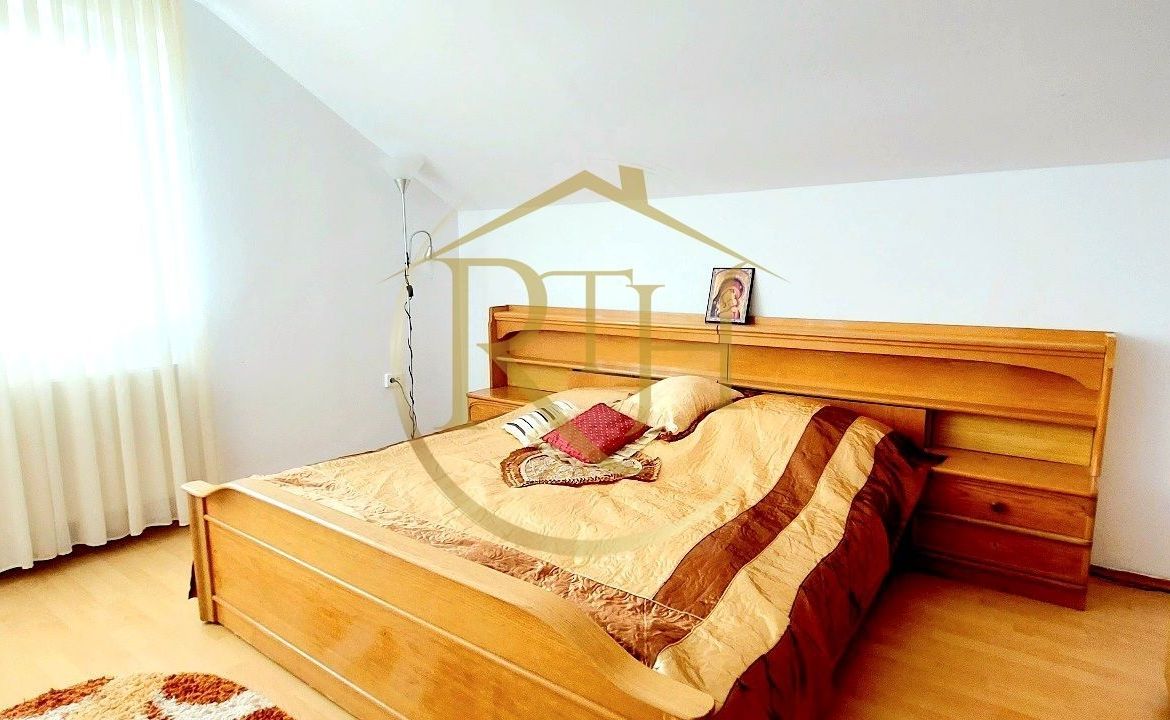 Oferim spre vanzare casa, 6 camere, 162mp utili, 809mp teren, in Giroc