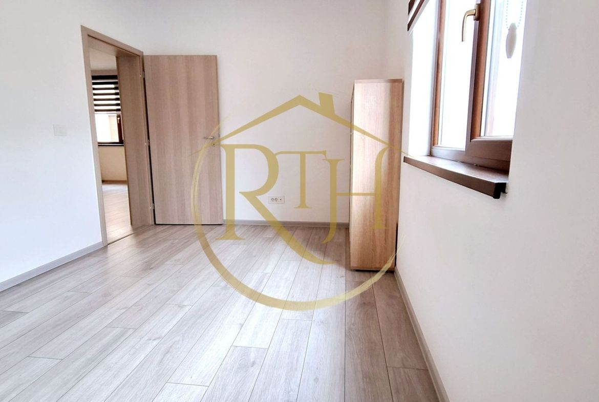 Apartament 3 camere,75 mp utili,4 locuri de parcare, Braytim,Cl Urseni