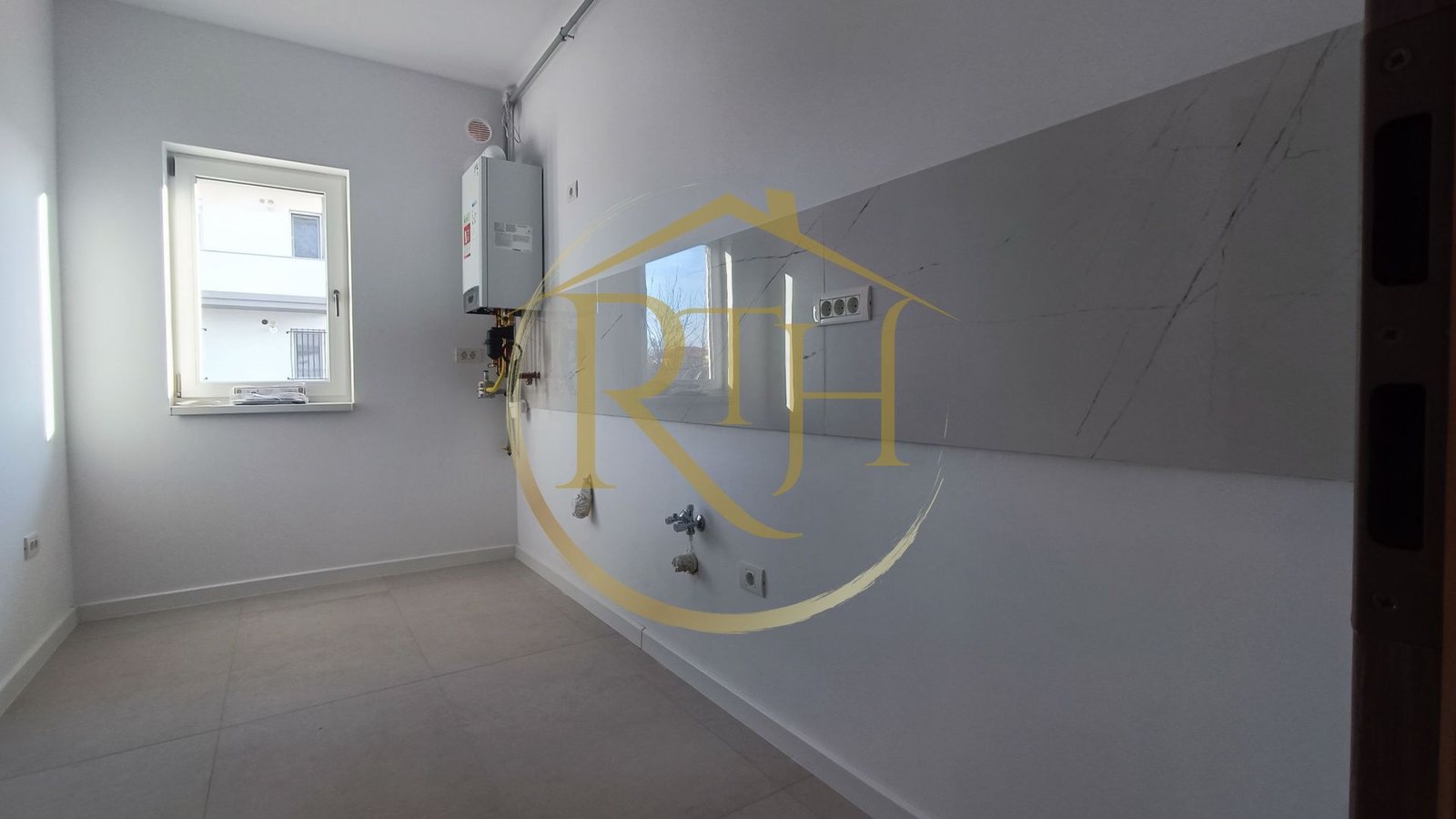 Nu rata ultimele 2 apartamente, 2 camere 53 mp,curte proprie 23 mp, 0% Comision