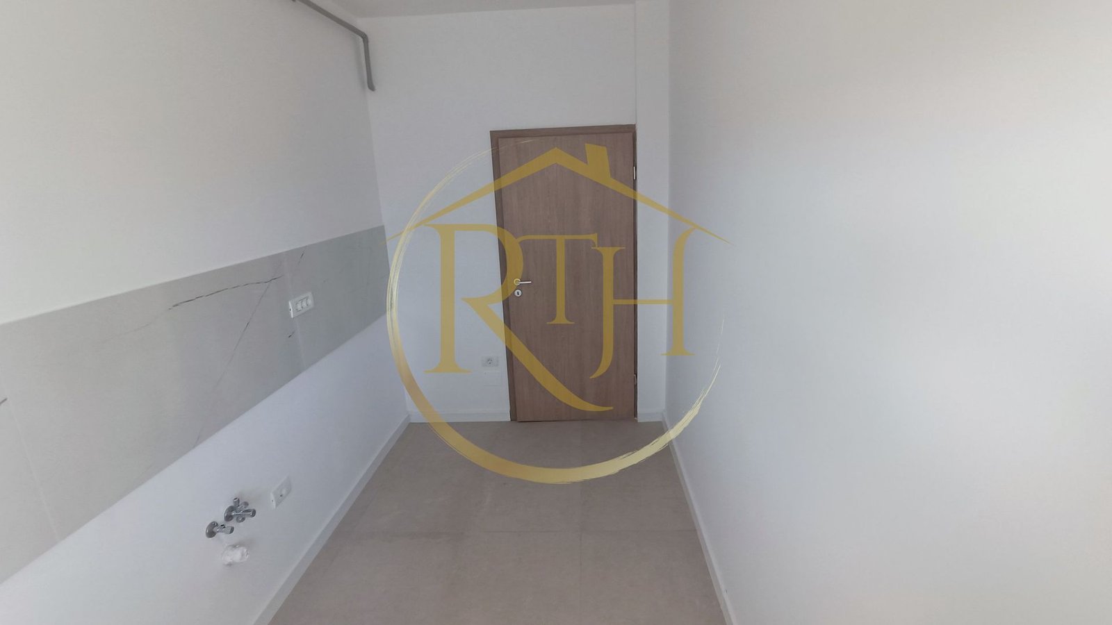 Nu rata ultimele 2 apartamente, 2 camere 53 mp,curte proprie 23 mp, 0% Comision