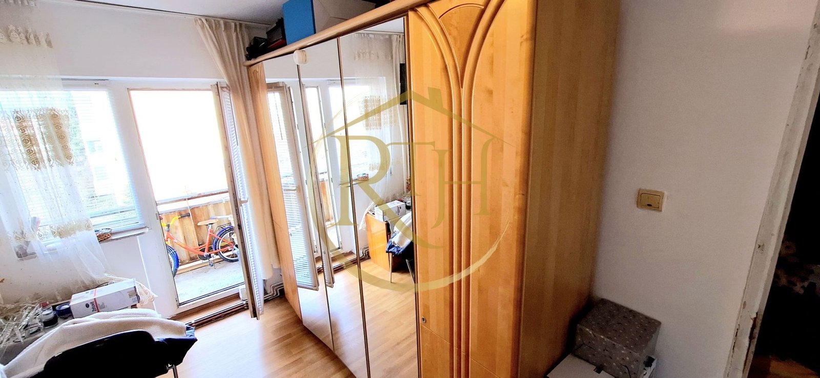 Oferim spre vanzare, Apartament cu 3 camere, Girocului, Sp. Judetean 0% Comision