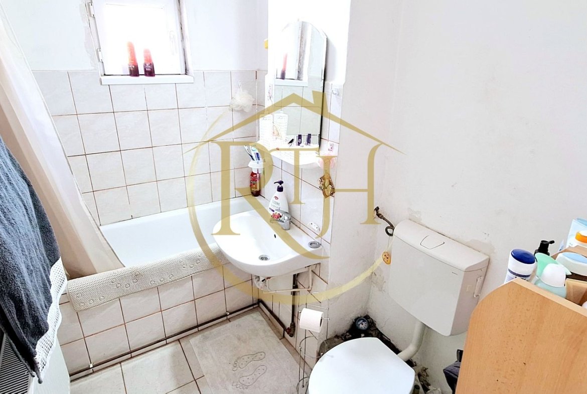 Oferim spre vanzare, Apartament cu 3 camere, Girocului, Sp. Judetean 0% Comision