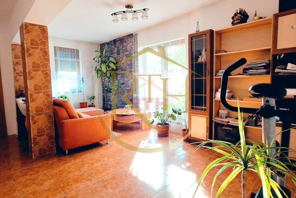 Casa cu 5 camere, teren 1500 mp, Beregsau Mare 0% Comision pentru cumparator
