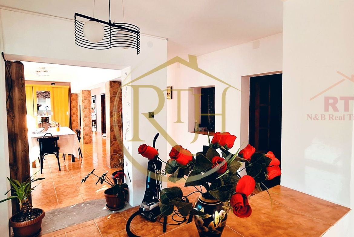 Casa cu 5 camere, teren 1500 mp, Beregsau Mare 0% Comision pentru cumparator