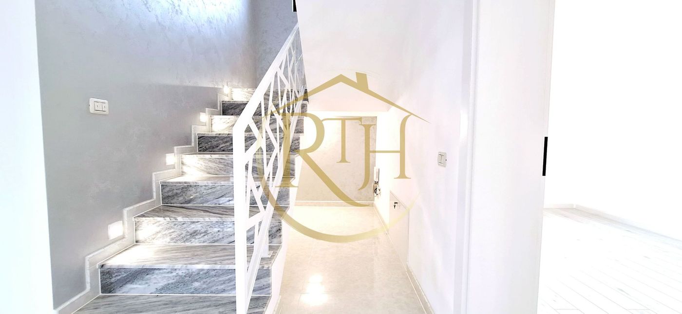 Oferim spre vanzare casa deosebita, cu 5 camere, Giroc, zona Centrala.