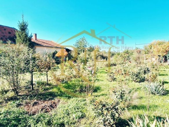 Parcela de teren, ideala pentru casa, sp 1300 mp, utilitati
