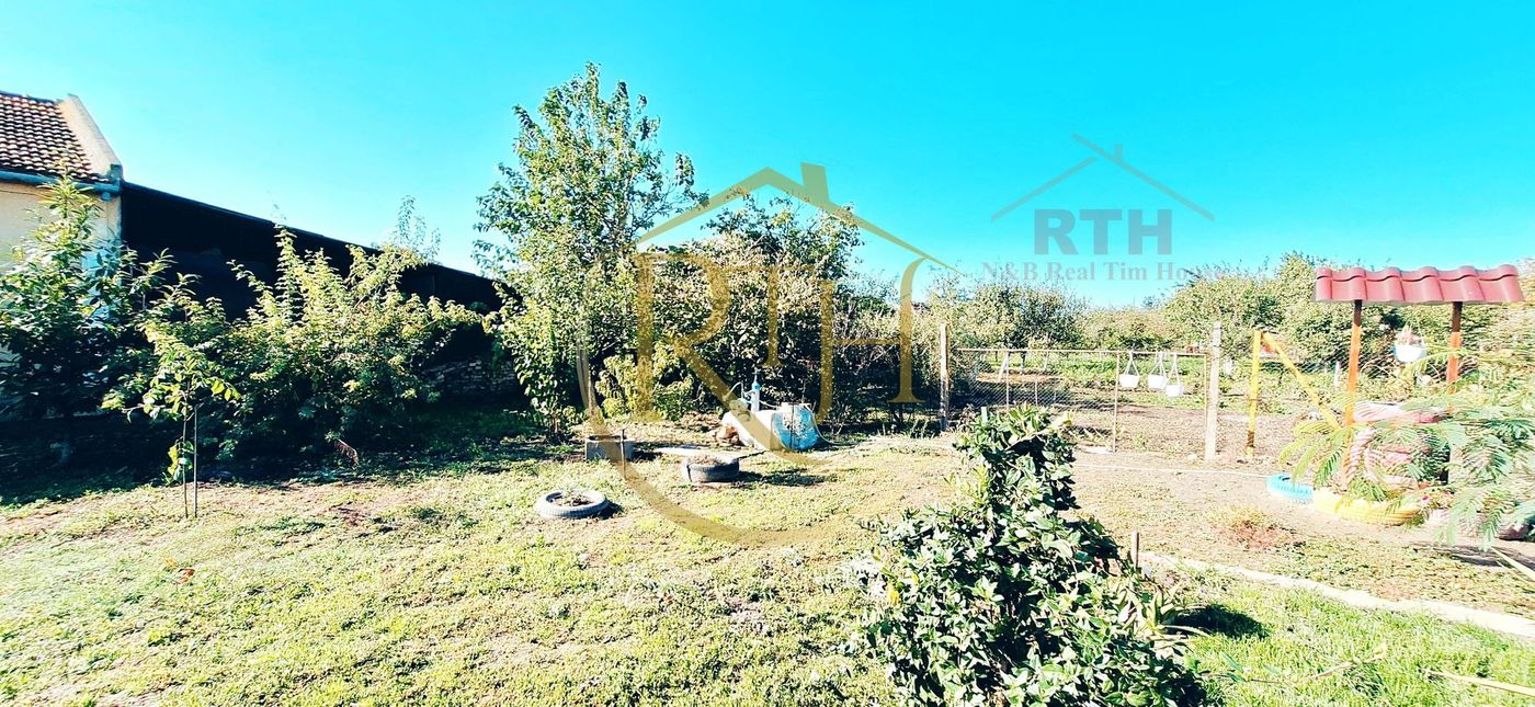 Parcela de teren, ideala pentru casa, sp 1300 mp, utilitati