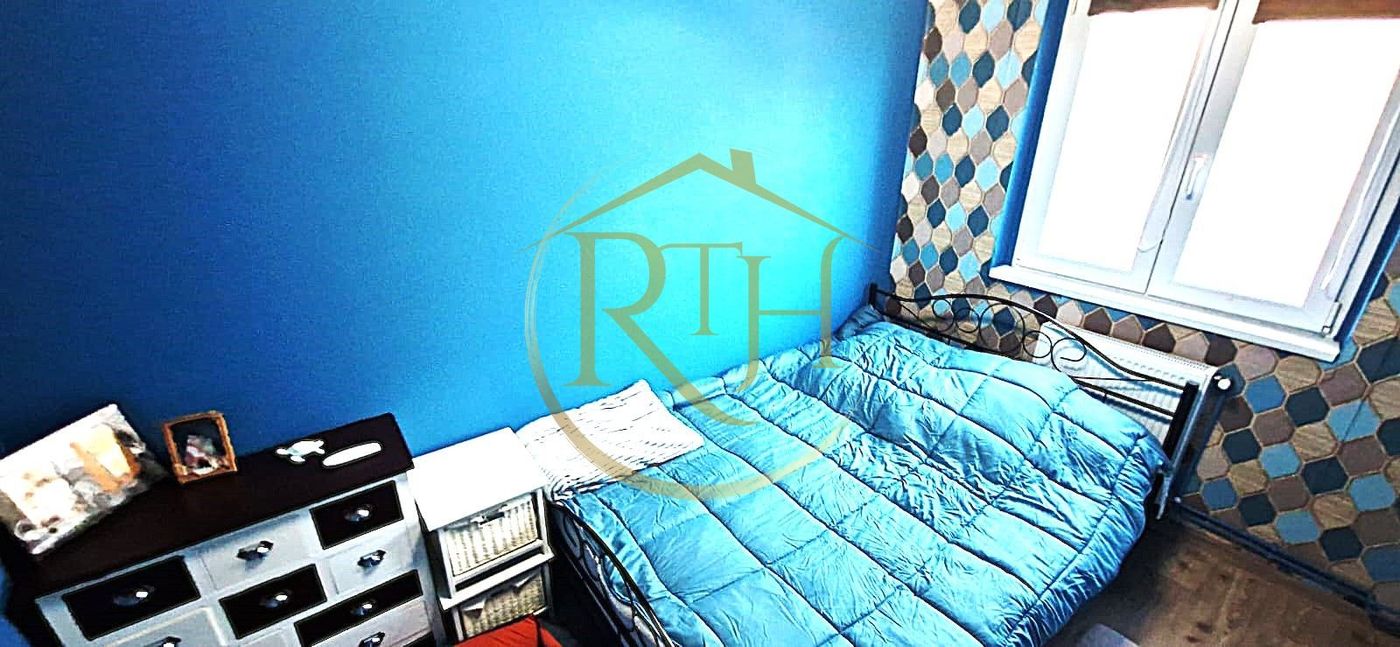Vand apartament cu 4 camere in zona spitalul judetean,comision ,,0”