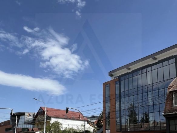 Spatiu comercial 2 etaje autorizate ISU 470 mp utili  zona Lazaret