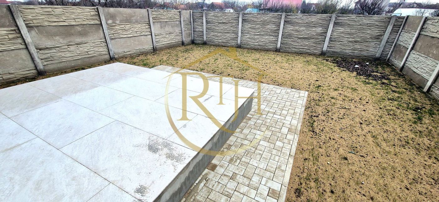 anBn-16295 Duplex de vanzare cu 4 camere,2 bai,250 mp teren-Mosnita Veche zona Centrala.
