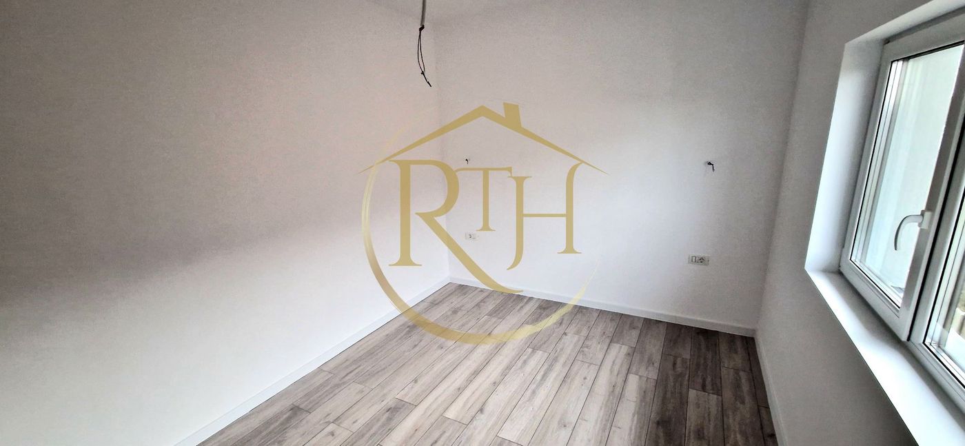 anBn-16307 Duplex de vanzare cu 4 camere,2 bai,250 mp teren-Mosnita Veche zona Centrala.