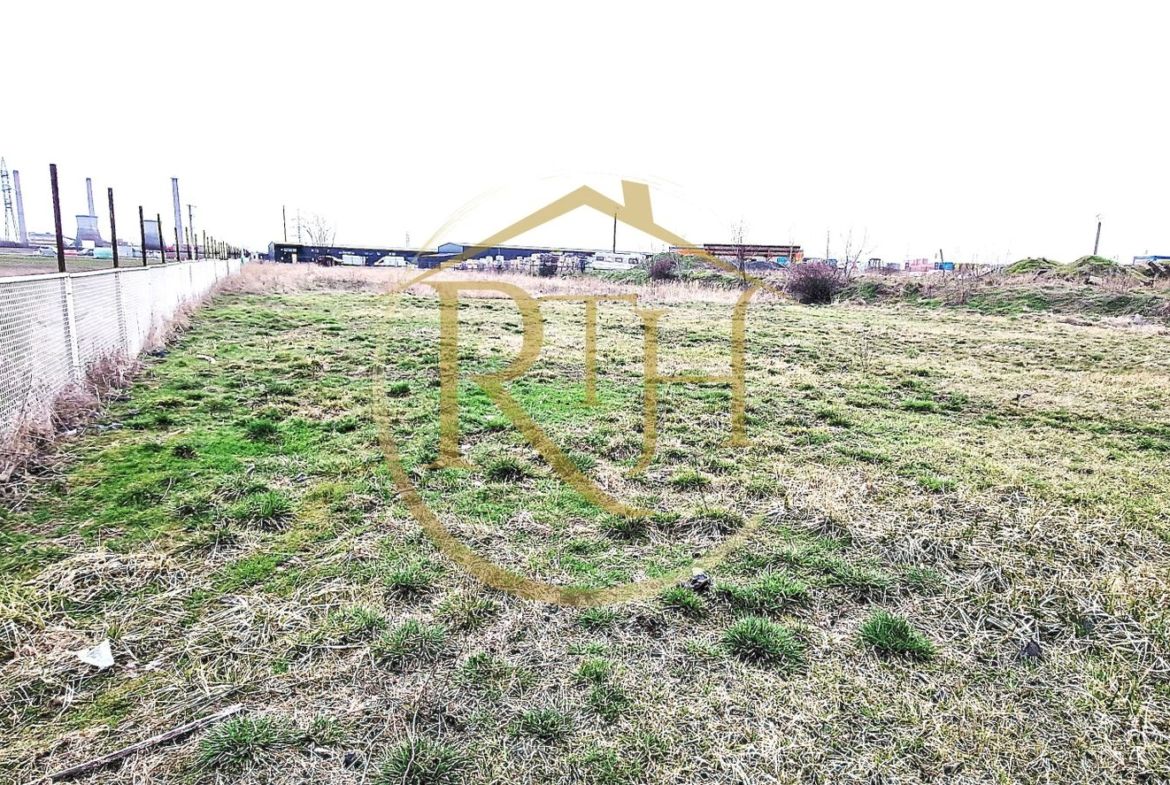 Vand teren intravilan Zona Fraidorf,comison ,,0”