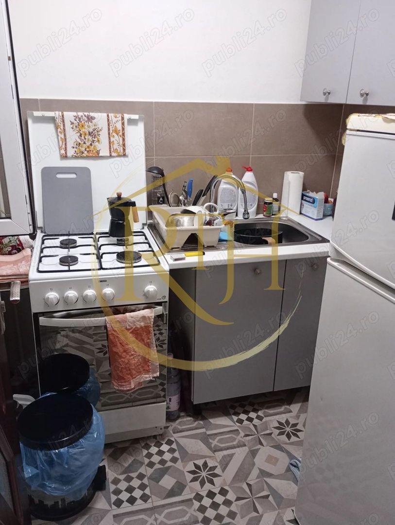 Oferim spre vanzare garsoniera, situata la etajul 2, zona Dambovita