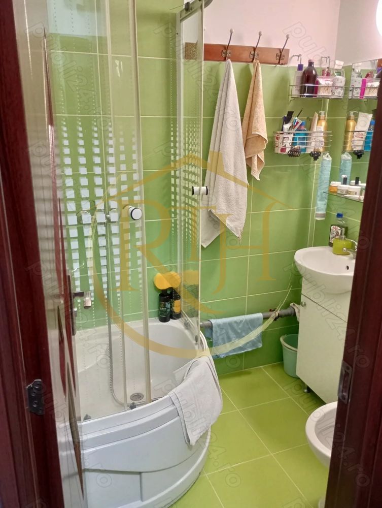 Oferim spre vanzare garsoniera, situata la etajul 2, zona Dambovita