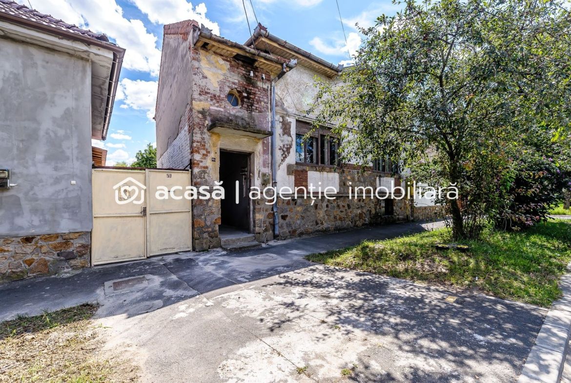 Casă pe Str. Dorobanților | 716 mp teren | Pârneava