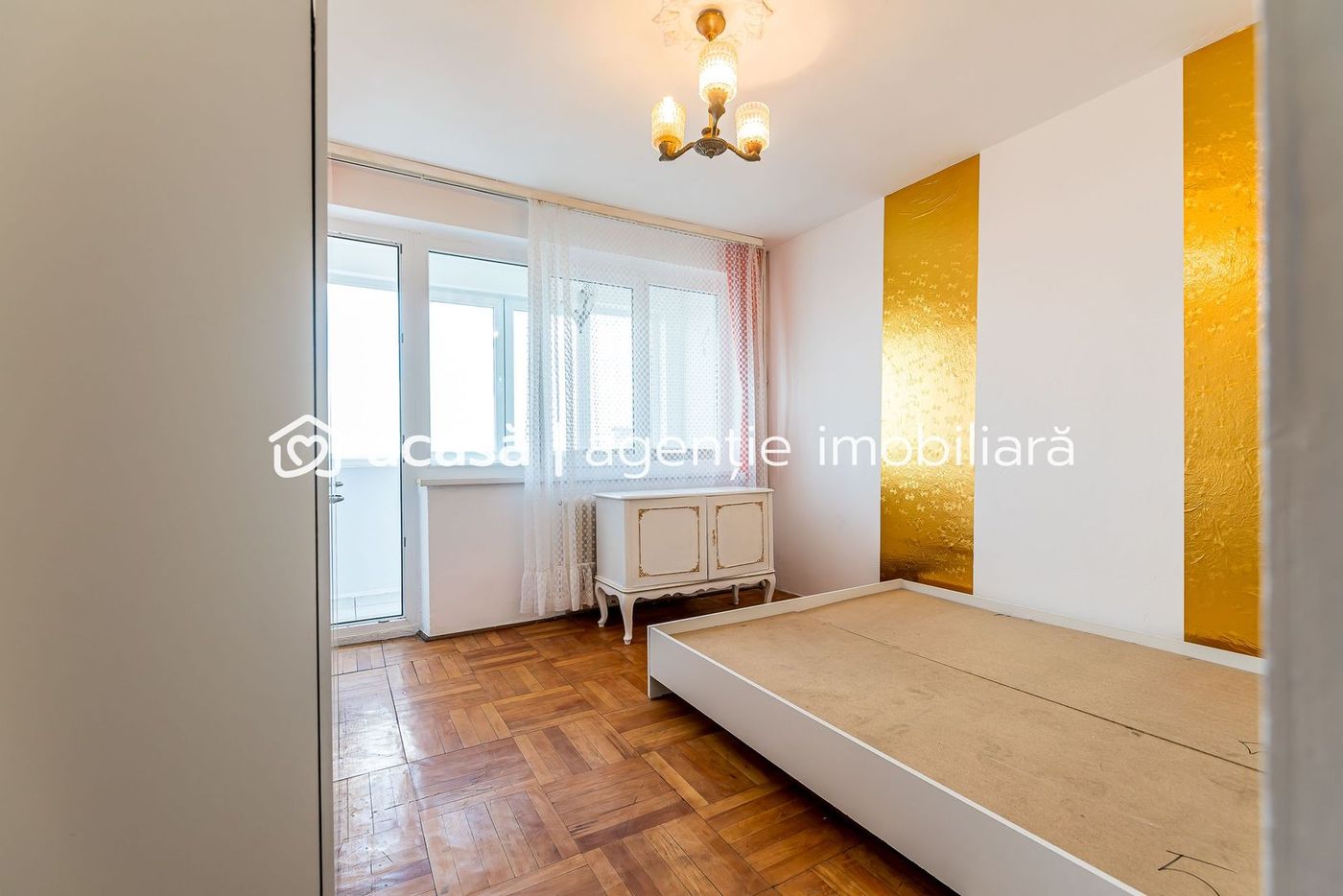 VANDUT! Apartament 2 camere decomandat – Romanilor – COMISION 0