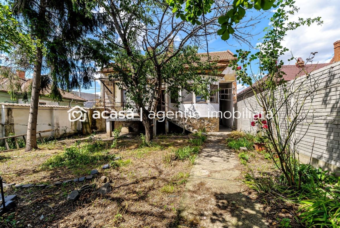 Casă pe Str. Dorobanților | 716 mp teren | Pârneava