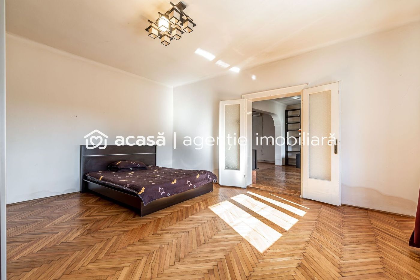 Casa ideală pentru familie: școală la 3 min + anexă pentru bunici
