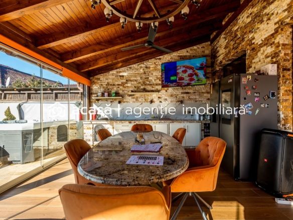 Casă cu5 camere, teren 720 mp, fotovoltaice 13 kW, Aradul Nou