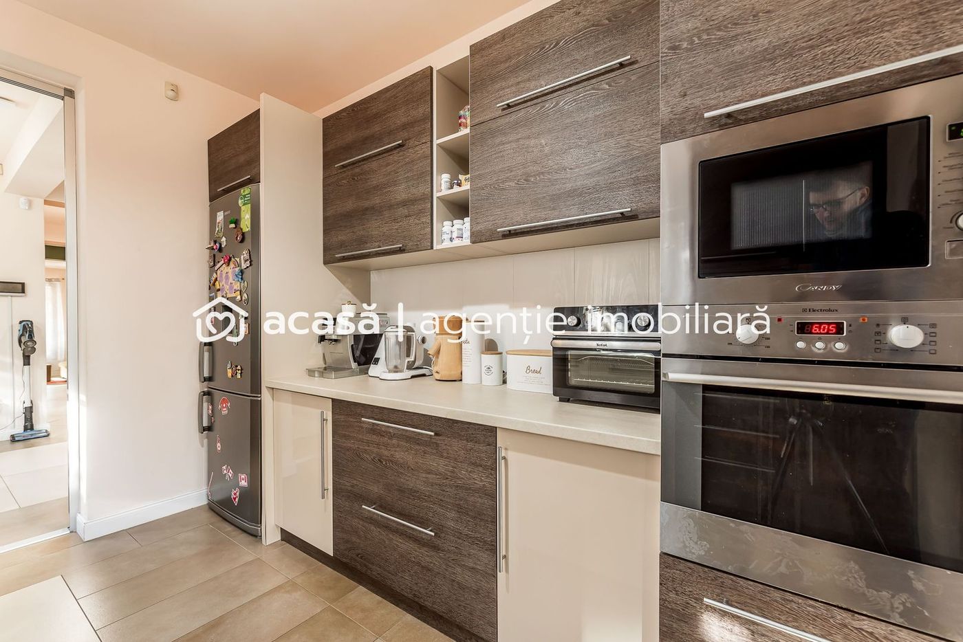 Casă cu5 camere, teren 720 mp, fotovoltaice 13 kW, Aradul Nou