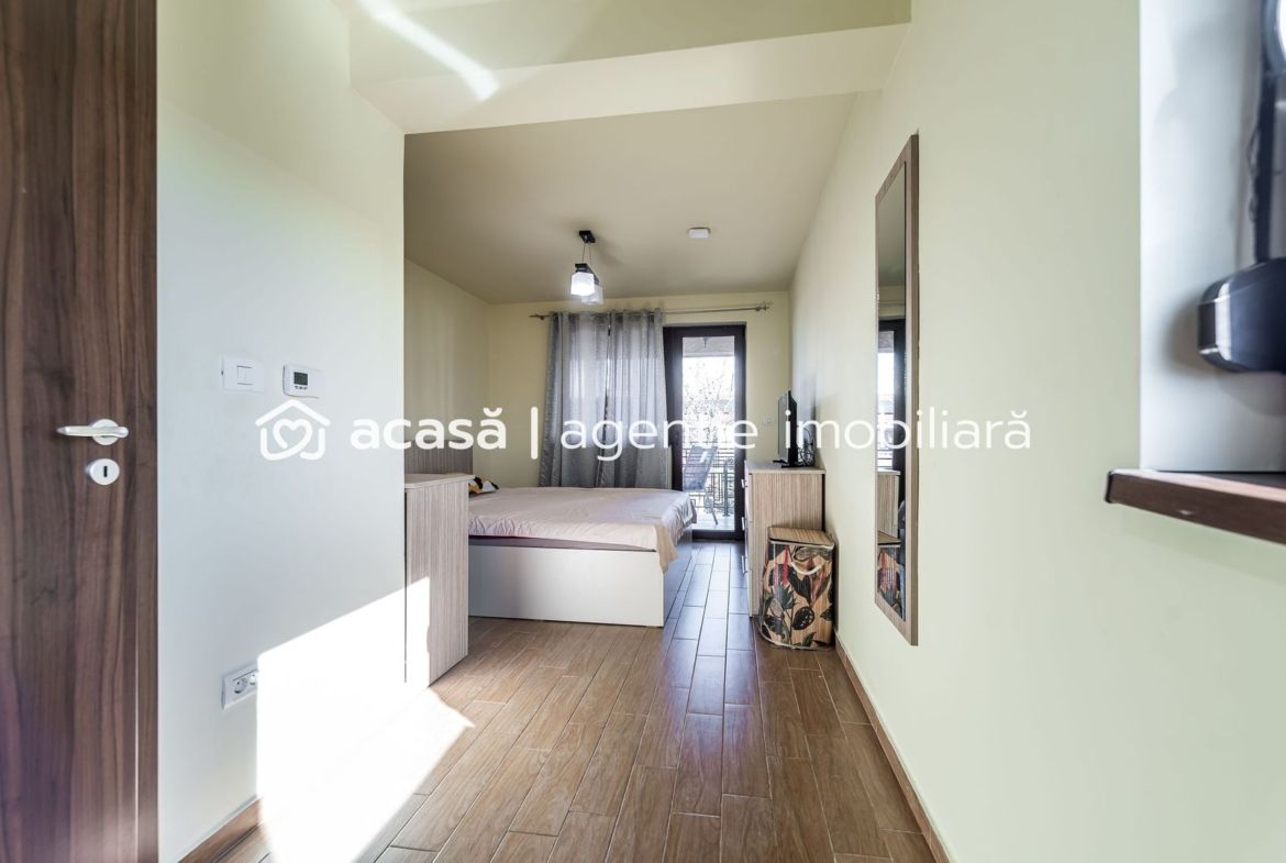 Casă cu5 camere, teren 720 mp, fotovoltaice 13 kW, Aradul Nou