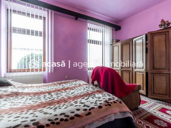 Apartament cu 3 Camere la Casă pe Strada I.L. Caragiale, Arad